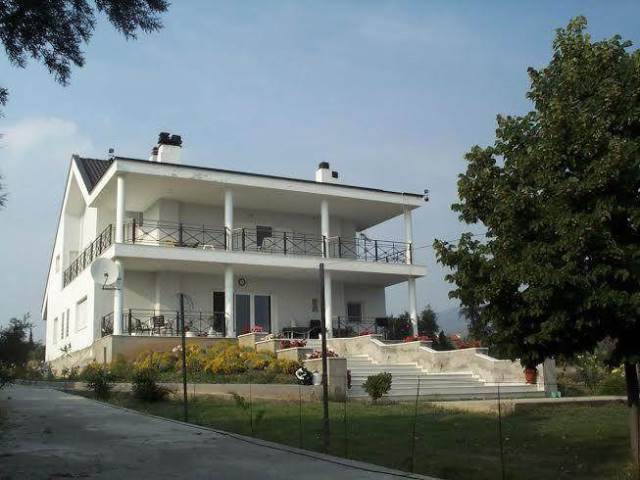 (For Sale) Residential Villa || Thessaloniki Suburbs/Thermi - 680Sq.m, 4Bedrooms, 850.000€ 